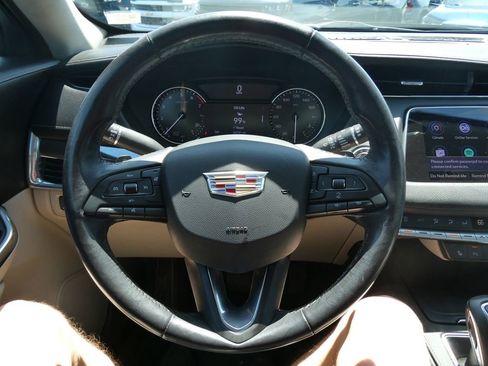 Certified 2019 Cadillac XT4 Luxury w/ Cold Weather Package FWD image 35