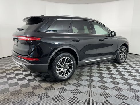 Used 2021 Lincoln Corsair Standard w/ Equipment Group 101A image 9