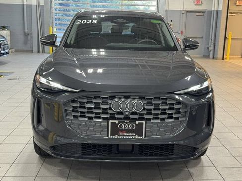 Used 2025 Audi Q5 Premium w/ Convenience Package AWD/4WD image 2