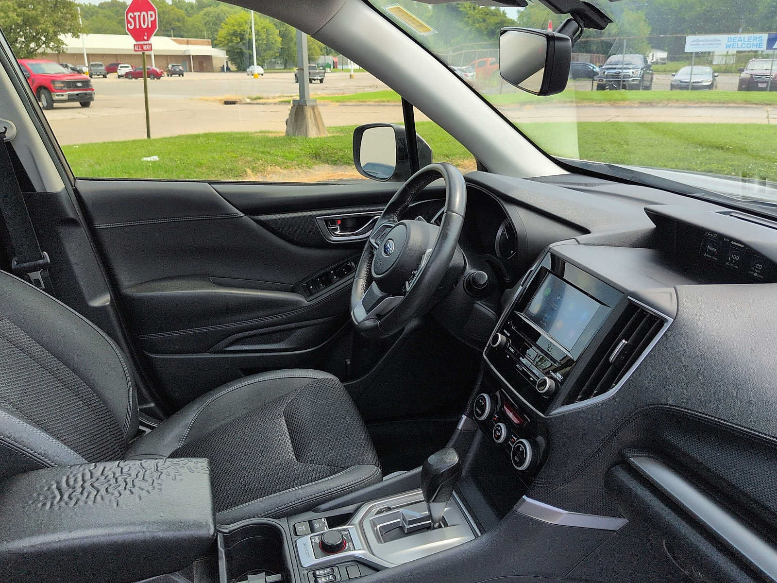Used 2023 Subaru Forester Premium AWD/4WD image 10