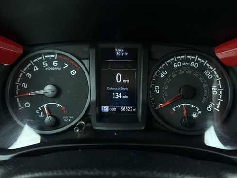 Used 2022 Toyota Tacoma SR image 17
