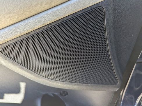 Used 2018 Kia Sorento LX image 17