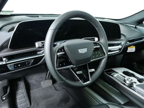 Certified 2024 Cadillac Lyriq Tech RWD image 4