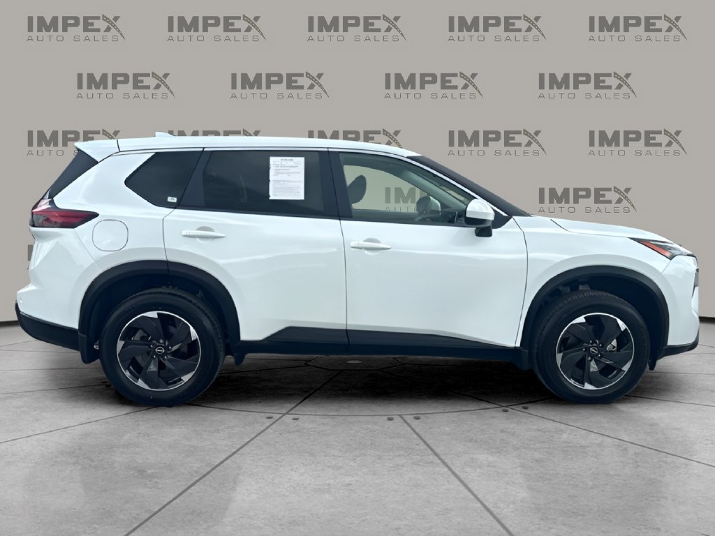 Used 2026 Nissan Rogue SV AWD/4WD image 6