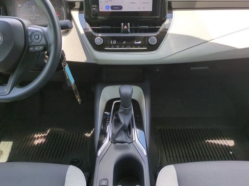 Used 2026 Toyota Corolla LE FWD image 15