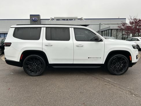 Used 2023 Jeep Wagoneer Series II image 8