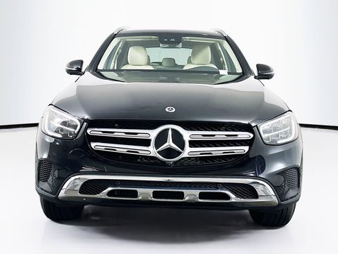Used 2022 Mercedes-Benz GLC 300 w/ Multimedia Package Lite image 2