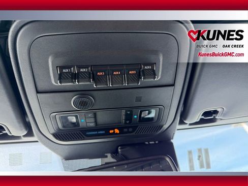 Used 2023 Ford Bronco Badlands w/ Sasquatch Package image 27