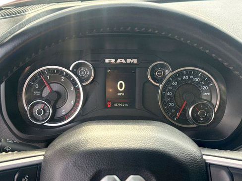 Used 2023 RAM 2500 Big Horn w/ Level 1 Equipment Group AWD/4WD image 10