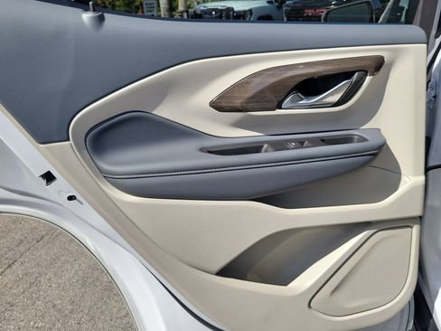 Used 2024 GMC Terrain Denali w/ Denali Premium Package image 12