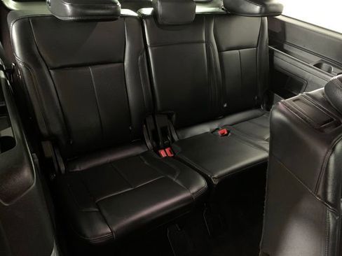 Used 2019 Ford Expedition XLT w/ Equipment Group 201A AWD/4WD image 27