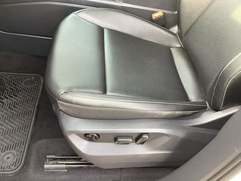 Used 2019 Volkswagen Atlas SE w/ Towing Package image 10