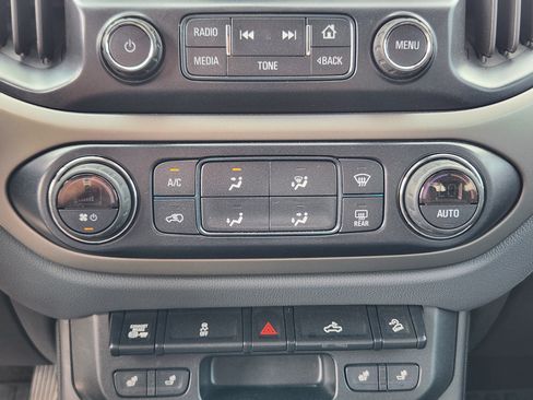 Used 2017 Chevrolet Colorado Z71 AWD/4WD image 13