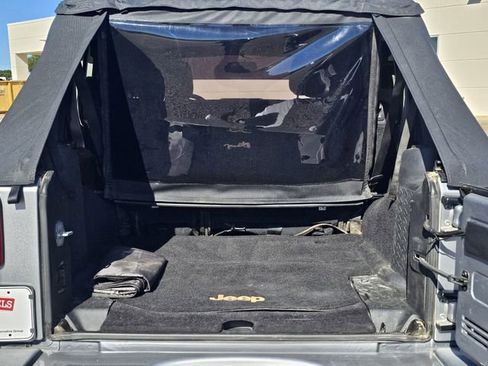 Used 2016 Jeep Wrangler Unlimited Sahara w/ Connectivity Group image 26