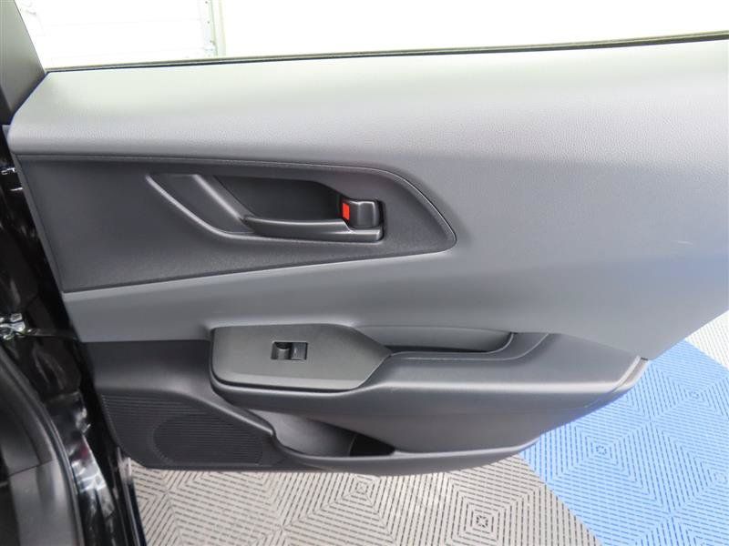 Used 2025 Toyota Prius LE FWD image 27