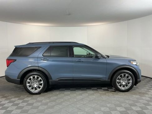 New 2026 Ford Explorer Active w/ Active Comfort Package image 4