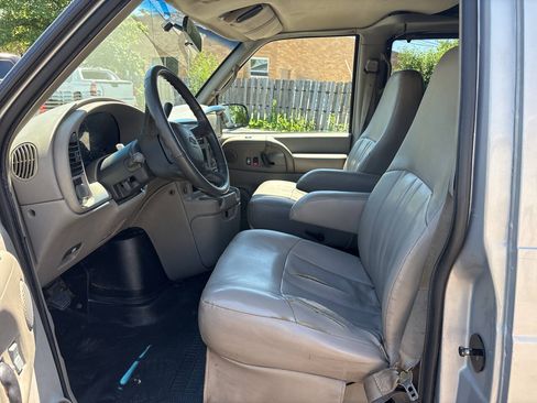 Used 1998 Chevrolet Astro AWD image 15