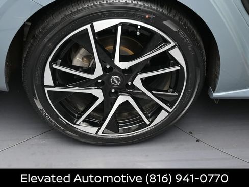 Certified 2025 Nissan Sentra SR w/ SR Premium Package FWD image 5