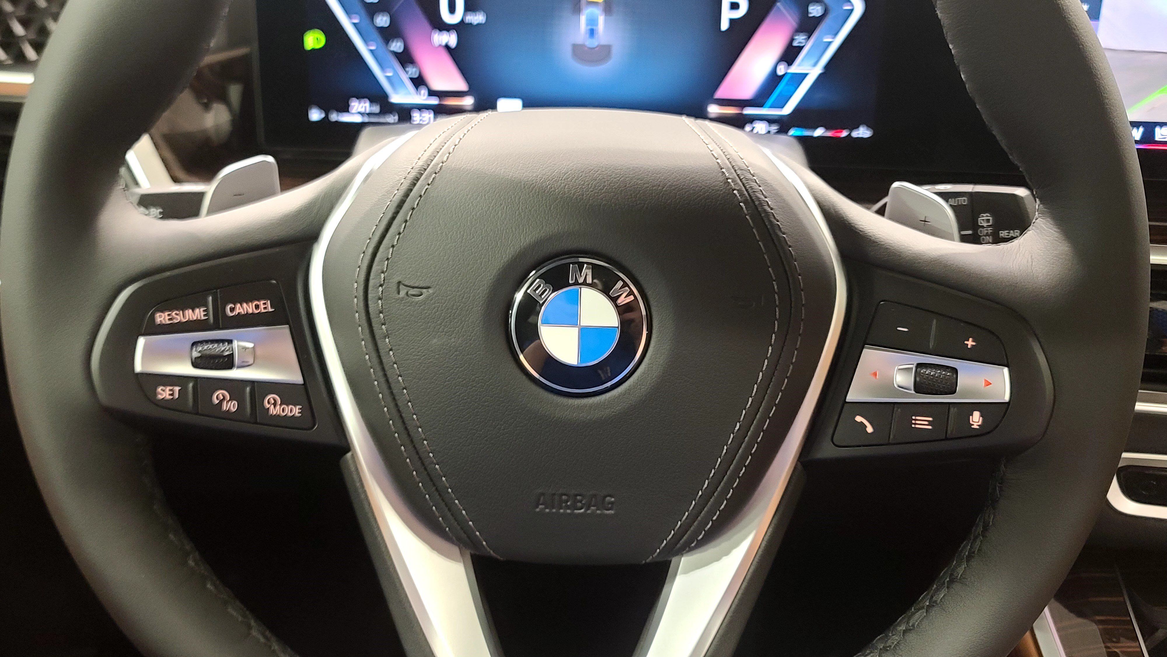 Used 2026 BMW X5 sDrive40i w/ Premium Package RWD image 16
