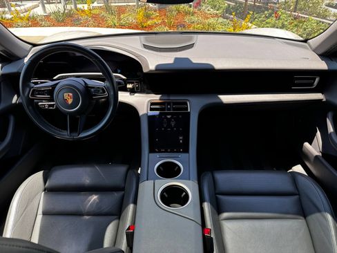 Used 2021 Porsche Taycan RWD image 17