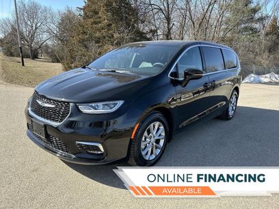 Used 2026 Chrysler Pacifica Limited