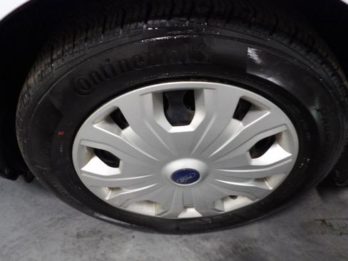 Used 2019 Ford Transit Connect XL image 22