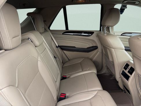 Used 2015 Mercedes-Benz ML 350 4MATIC image 26