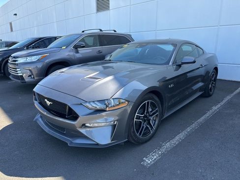 Used 2021 Ford Mustang GT image 3