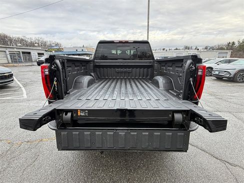 Used 2025 GMC Sierra 2500 Denali image 27