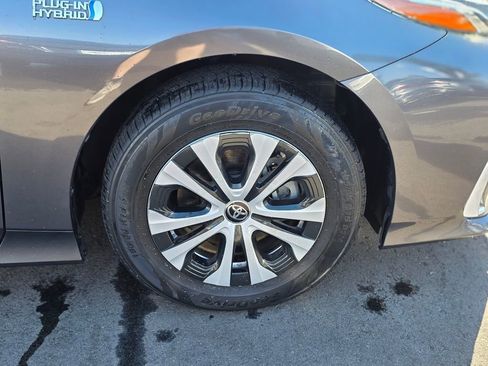 Used 2020 Toyota Prius Prime XLE image 6