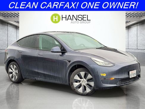 Used 2022 Tesla Model Y Long Range AWD/4WD image 1