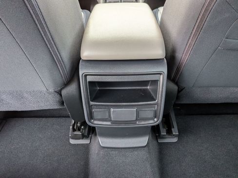 Used 2022 Subaru Forester Base image 26