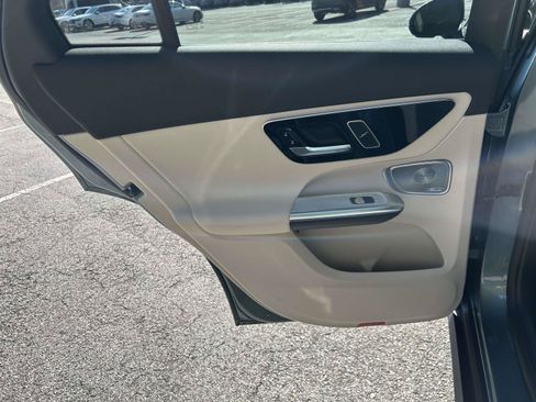 New 2027 Mercedes-Benz GLC 300 image 36