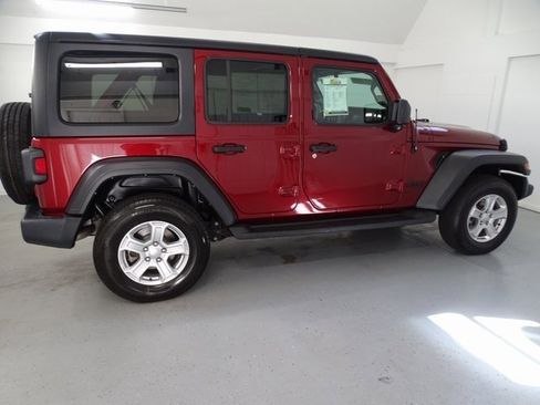 Certified 2022 Jeep Wrangler Unlimited Sport image 23