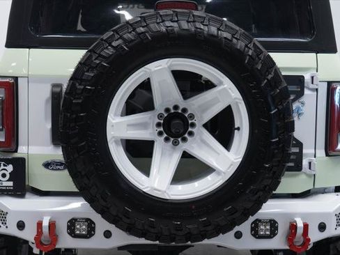 Used 2025 Ford Bronco Badlands AWD/4WD image 8
