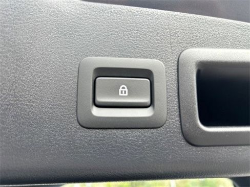 Used 2024 MAZDA MAZDA3 s image 16