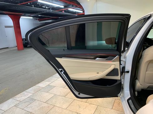 Used 2022 BMW 530i xDrive w/ Premium Package image 63