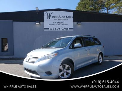 Used 2017 Toyota Sienna LE