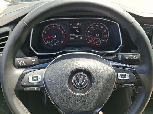 Used 2020 Volkswagen Jetta SE w/ SE Cold Weather Package FWD image 18