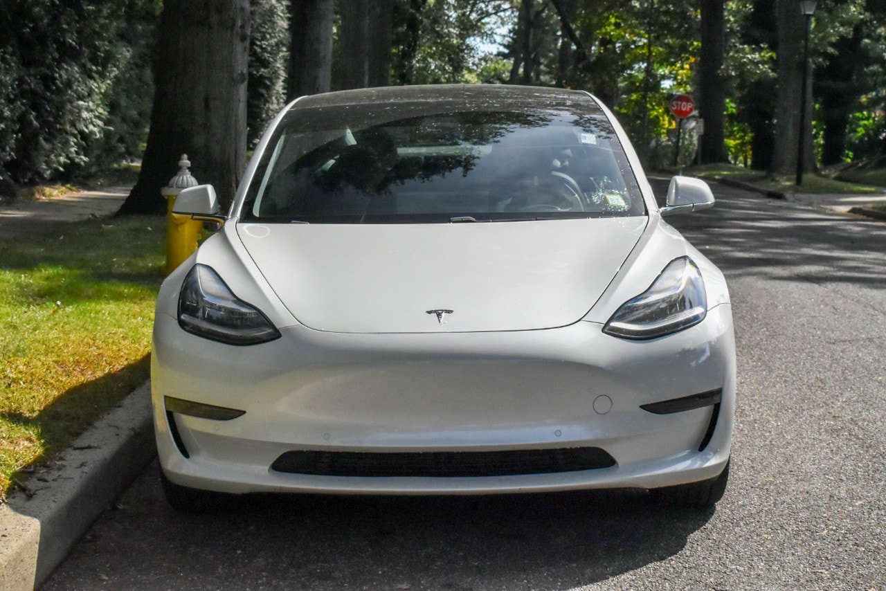 Used 2020 Tesla Model 3 Standard Range Plus RWD image 11