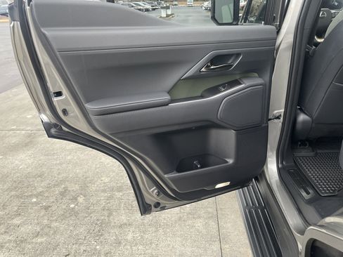 Used 2025 Lexus GX 550 image 27