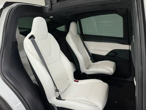 Used 2022 Tesla Model X Plaid AWD/4WD image 16