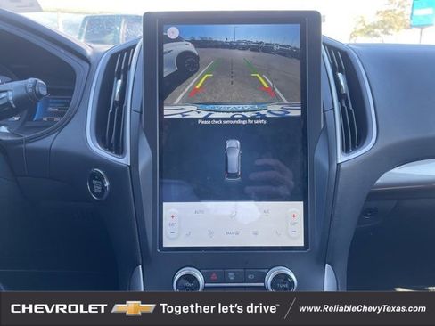 Used 2024 Ford Edge SEL image 11