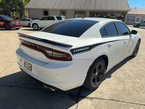 Used 2022 Dodge Charger SXT image 5