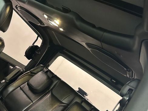 Used 2019 Jeep Wrangler Rubicon AWD/4WD image 25