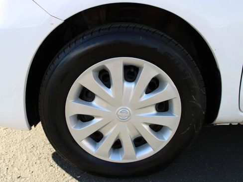 Used 2019 Nissan Versa SV image 6