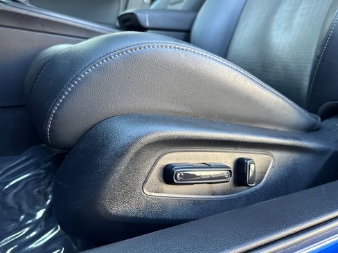 Used 2023 Honda Civic Touring image 14