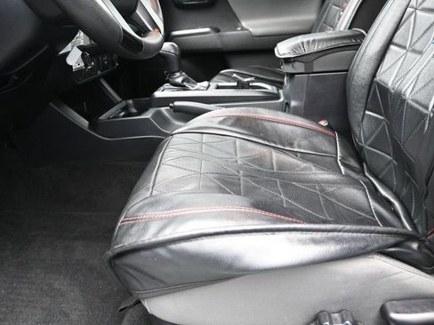 Used 2022 Toyota Tacoma SR w/ SR Convenience Package RWD image 13