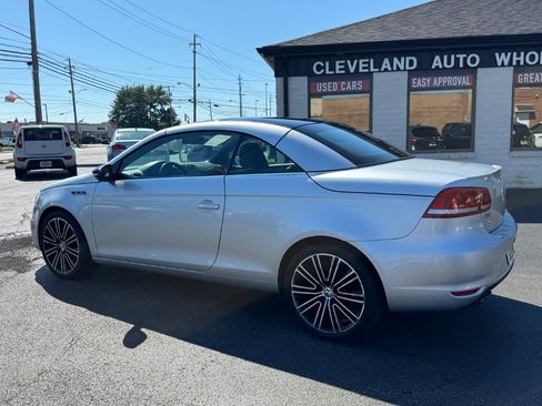 Used 2014 Volkswagen Eos FWD image 26