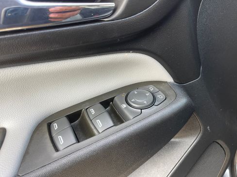 Used 2023 Chevrolet Equinox LT AWD/4WD image 16